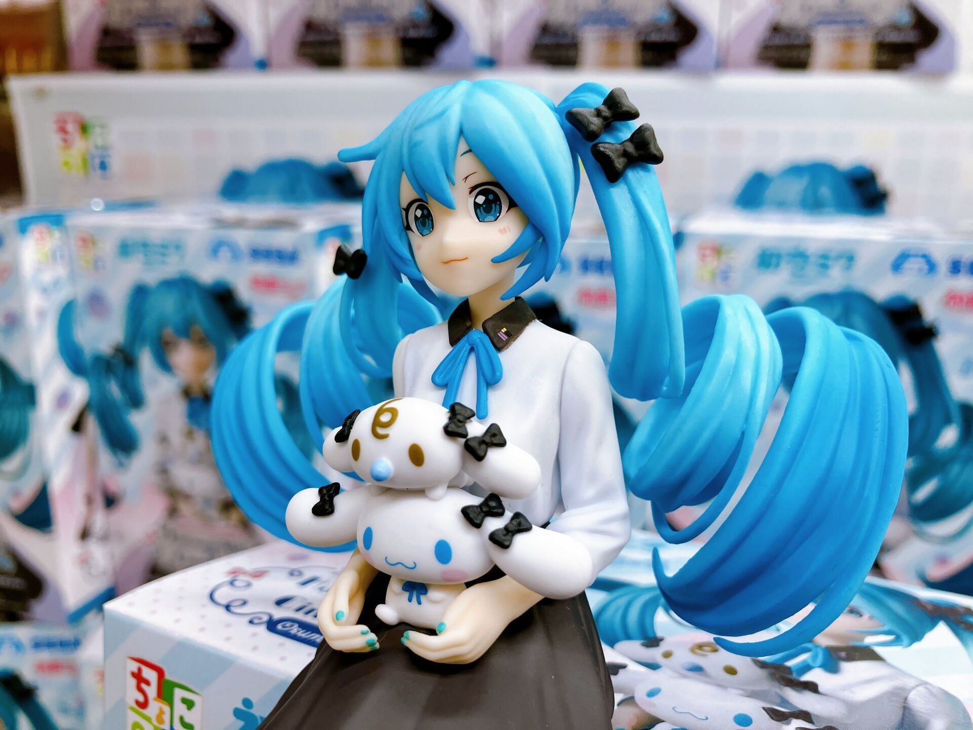 L HATSUNE MIKU x CINNAMOROLL ジャンパー ブルゾン が大特価