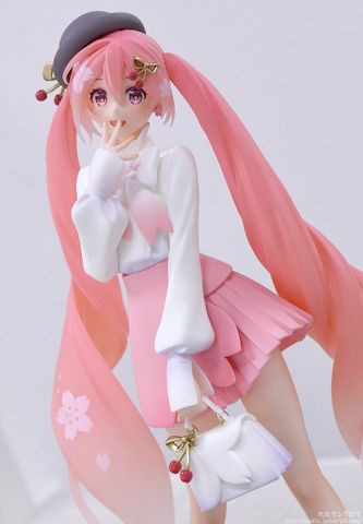 POP UP PARADE Hatsune Miku Sakura Hanami Outfit Ver - Vocaloid | Good Smile Company Figure