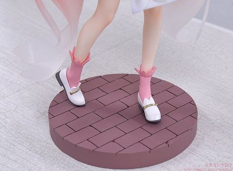 POP UP PARADE Hatsune Miku Sakura Hanami Outfit Ver - Vocaloid | Good Smile Company Figure