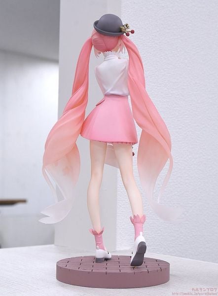 POP UP PARADE Hatsune Miku Sakura Hanami Outfit Ver - Vocaloid | Good Smile Company Figure
