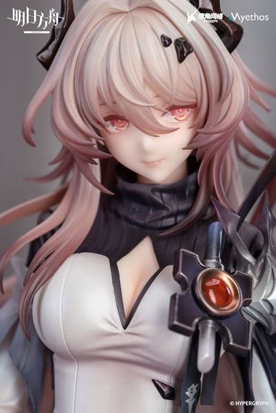Arknights CIVILIGHT ETERNAアークナイツ 魔王 1/7 Arknights Civilight Eterna 1/7 Scale Figure - Tokyo Otaku