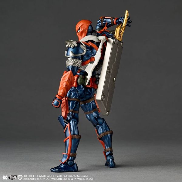 Revoltech Amazing Yamaguchi Deathstroke Ver.1.5 - DC Comics | Kaiyodo Figure