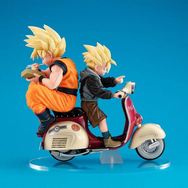 Super Saiyan Son Goku & Super Saiyan Son Gohan & Bike Desktop Real McCoy EX - Dragon Ball Z | MegaHouse Figure