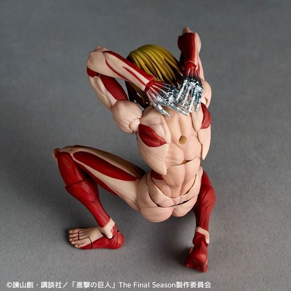 Female Titan Revoltech Amazing Yamaguchi - Attack on Titan