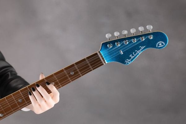 Momoka Kawaragi 1/7 - Girls Band Cry | Kotobukiya Figure