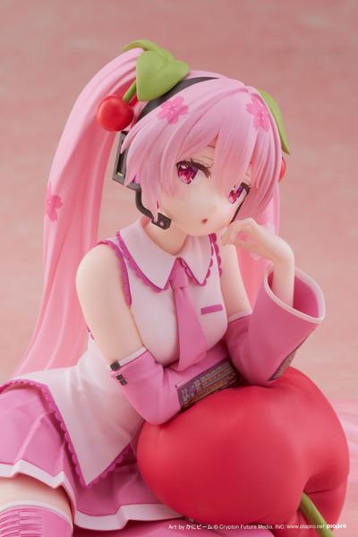 Hatsune Miku Sakura Sakuranbo Cushion Ver. Desktop Cute - Vocaloid | Taito Figure
