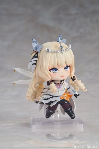 Nendoroid 2767 Crown - Goddess of Victory Nikke | Good Smile Company Figure