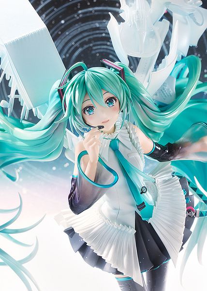 Hatsune Miku Happy 16th Birthday Ver. 1/7 | Good Smile Company Figure