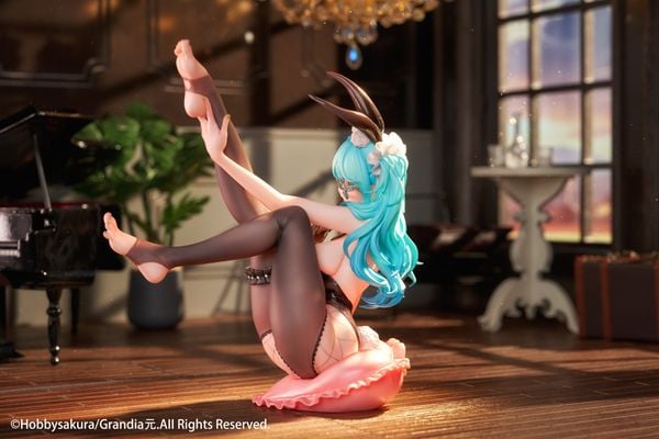 Rabbit Girl illustration by Gen Grandia 1/7 - Limited Edition | Hobby Sakura Figure
