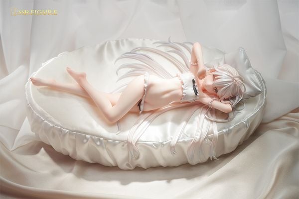 Wakening White Haired-Chan 1/7 - Original Character | Infinity Studio Figure