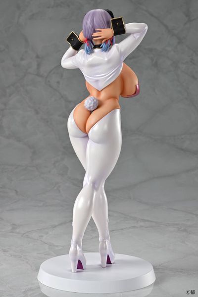 Ami-Chan Tanned Ver. Reverse Bunny Suit 1/5 - Original Character | Q-Six Figure