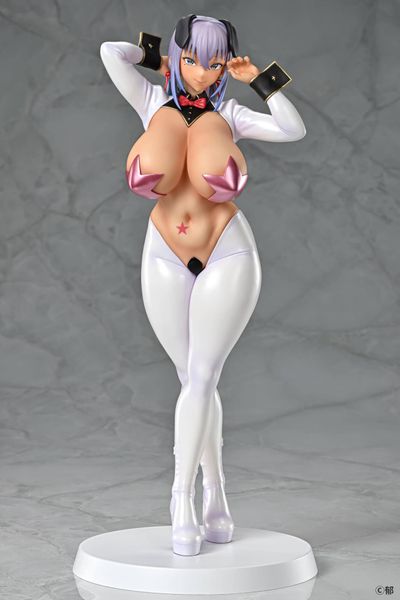 Ami-Chan Tanned Ver. Reverse Bunny Suit 1/5 - Original Character | Q-Six Figure