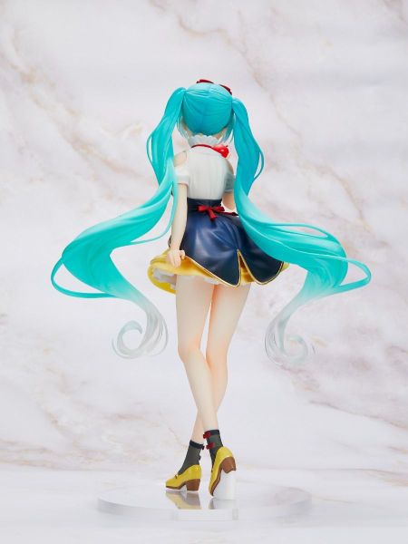 Hatsune Miku Wonderland Series Shirayukihime - Piapro Characters | Taito Figure