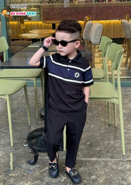 Áo thun cổ trụ thêu Logo tròn dễ thương cho bé trai BTB28648