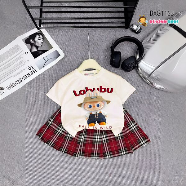 Bộ áo labubu chân váy caro kèm chip dễ thương cho bé gái BXG1153