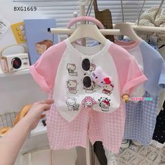 Bộ thun in Hình gắn đầu Hello Kitty quần caro dễ thương cho bé gái BXG1668