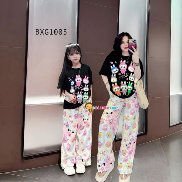 Bộ áo thun in Labubu quần SUÔNG HOẠ TIẾT dễ thương cho bé gái BXG1004