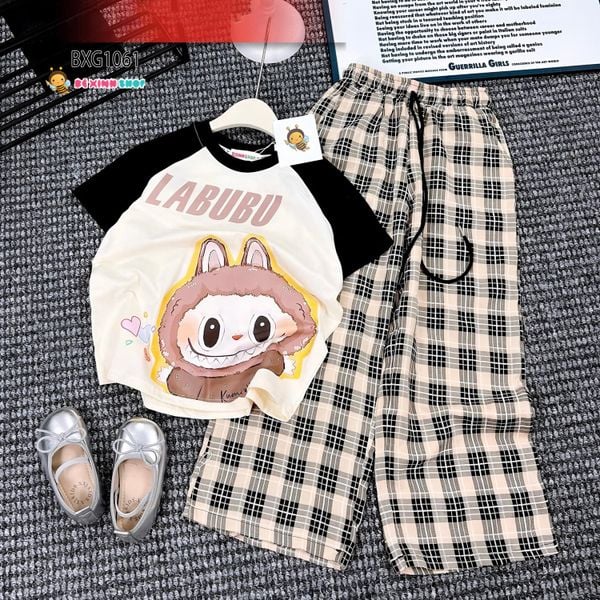 Bộ thun áo Raplang in Labubu quần suông caro dễ thương cho Mẹ & Bé Gái BXG1059