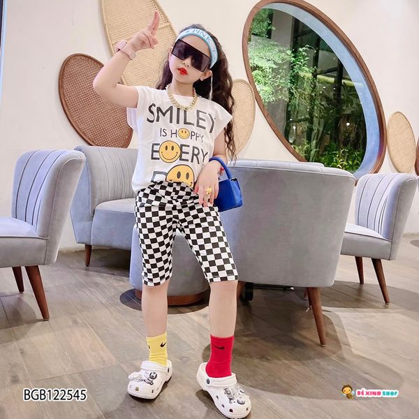 Bộ mặt cười quần lửng caro dễ thương cho bé gái BGB122543