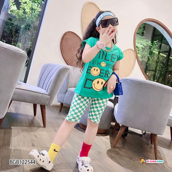 Bộ mặt cười quần lửng caro dễ thương cho bé gái BGB122543