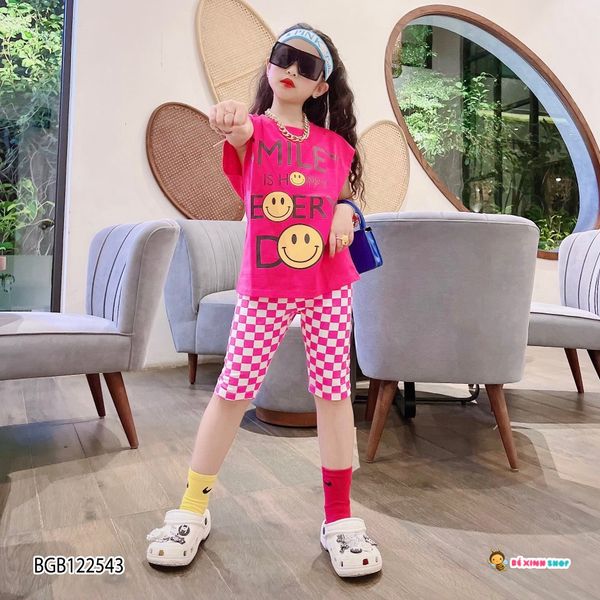 Bộ mặt cười quần lửng caro dễ thương cho bé gái BGB122543