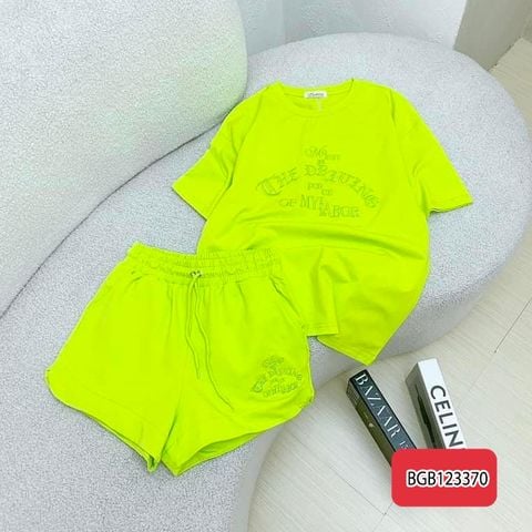 Bộ thun thêu đắp chữ dễ thương cho bé gái BGB123369