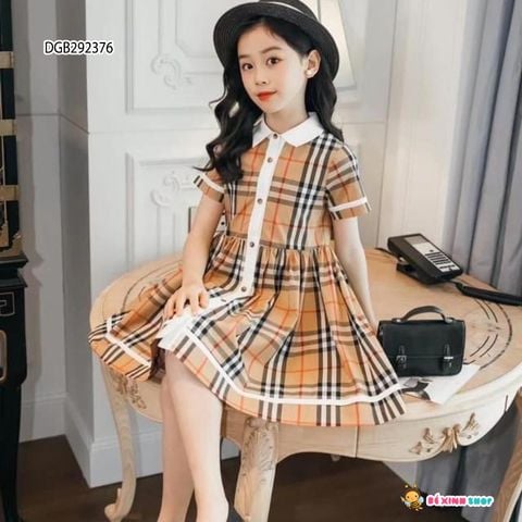Đầm Buberry chạy viền dễ thương cho bé gái DGB292376