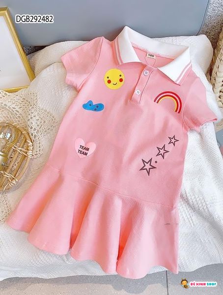 Đầm cổ trụ cầu vồng dễ thương cho bé gái DGB292482