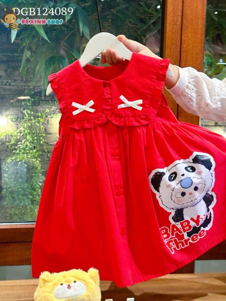 Đầm cổ bèo đính nơ trắng in Baby Three dễ thương cho bé gái DGB124089
