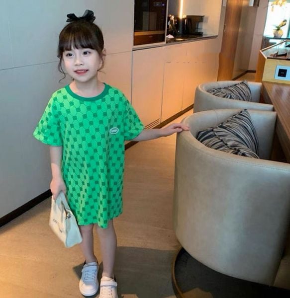 Đầm thun xẽ lưng dễ thương cho bé gái DGB292595