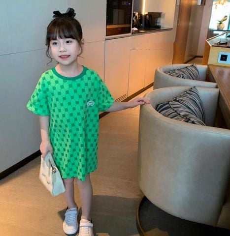 Đầm thun xẽ lưng dễ thương cho bé gái DGB292595