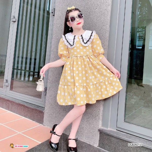 Đầm bi cổ sen dễ thương cho bé gái DGB292154