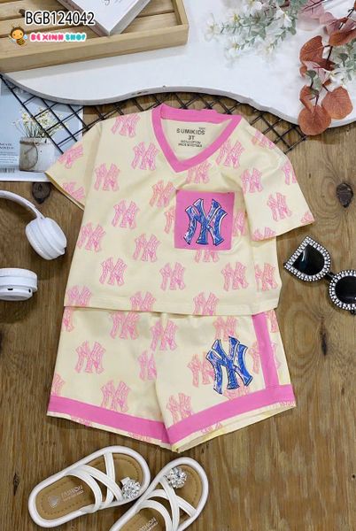 Bộ đùi cổ tim NY phối túi dễ thương cho bé gái BGB124041