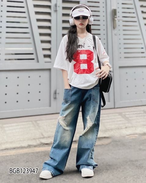 Quần jeans ống rộng wash rách dễ thương cho bé gái BGB123946