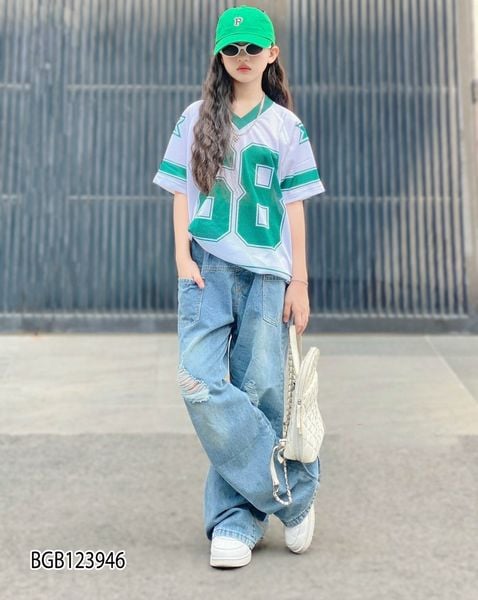 Quần jeans ống rộng wash rách dễ thương cho bé gái BGB123946