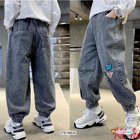 Quần jeans jogger thêu hình dễ thương cho bé trai QTB196655