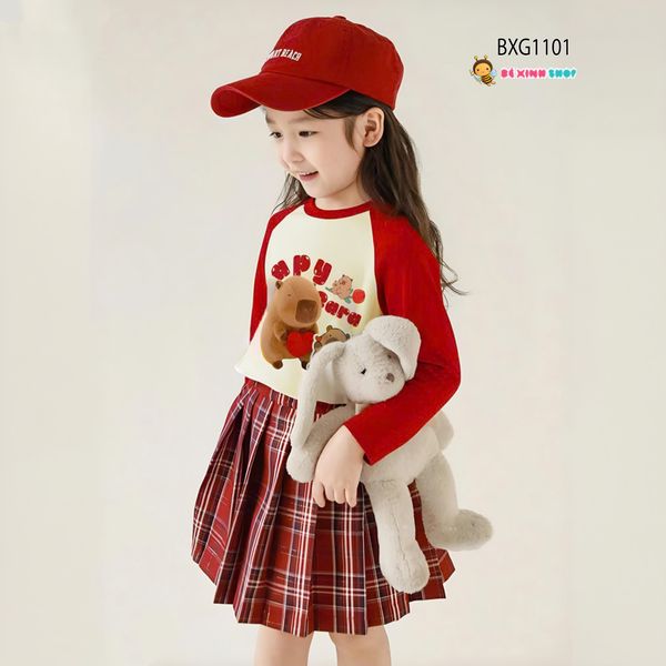 Set áo dài tay CAPYBARA chân váy caro kèm chip dễ thương cho bé gái BXG1101