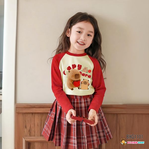 Set áo dài tay CAPYBARA chân váy caro kèm chip dễ thương cho bé gái BXG1101