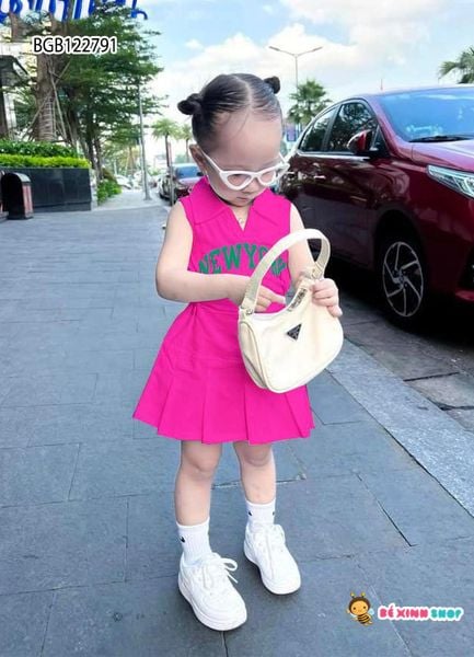 Set áo váy cổ trụ NewYork dễ thương cho bé gái BGB122789