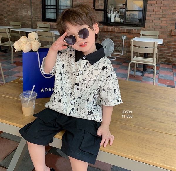 Set áo cổ trụ in mèo quần kaki dễ thương cho bé trai BTB27517