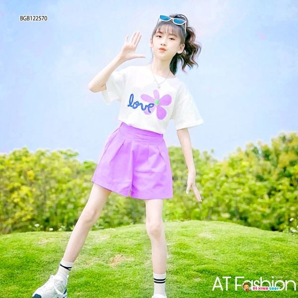 Set áo bông hoa LOVE quần kaki thun dễ thương cho bé gái BGB122569