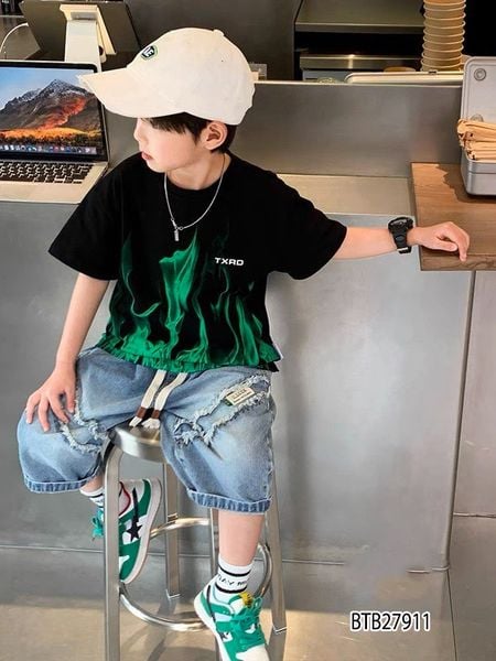 Set jeans phối màu hoa văn dễ thương cho bé trai BTB27910