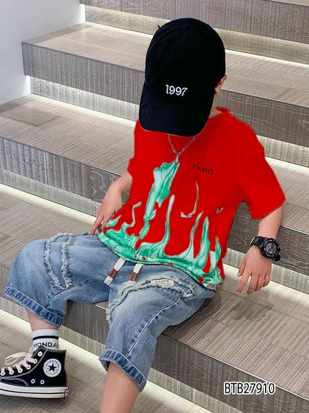 Set jeans phối màu hoa văn dễ thương cho bé trai BTB27910