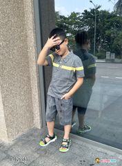 Set áo cổ trụ phối sọc quần jeans in chữ dễ thương cho bé trai BTB26583