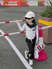 Set dài tay kiểu yếm phối quần loe thể thao 27 dễ thương cho bé gái BGB124056