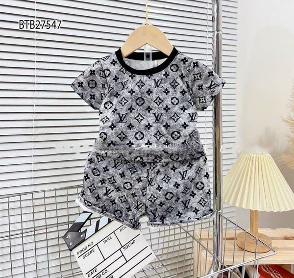 [XẢ KHO] Bộ thun LV dễ thương cho bé trai BTB27546