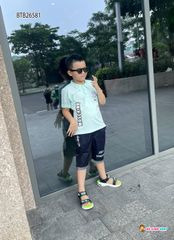 Set áo cổ trụ MOSCHINO quần jeans mềm dễ thương cho bé trai BTB26581