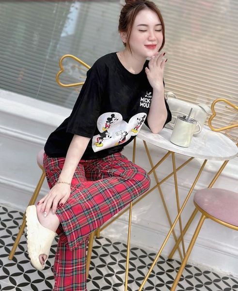 Bộ thun Mickey quần vải caro dễ thương cho bé gái BGB123365