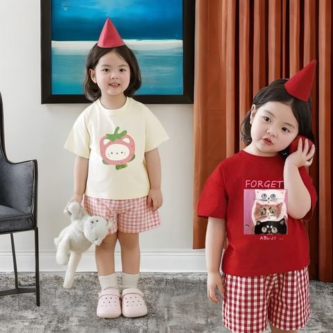 Set áo thun in hình quần caro dễ thương cho bé gái BXG1571
