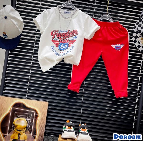 Bộ thể thao 66 quần dài dễ thương cho bé trai BTB28047